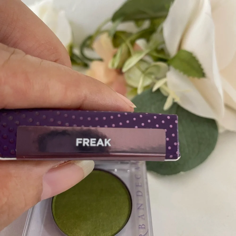 Urban Decay Green Eyeshadow